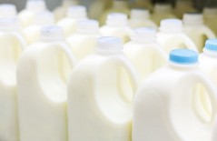 simpan-susu-sapi-segar-mentah-dalam-kemasan-botol-plastik-hdpe - Web design surabaya