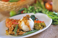 a-glimpse-of-padang-extraordinary-restaurant-s-delicacies-taken-by-chendra-cahyadi-and-mark-design-web-design-jakarta - Web design surabaya