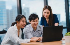 cara-konversi-bisnis-kuno-konvensional-menjadi-digital - Web design surabaya