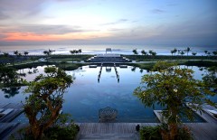 pemandangan-megahnya-pantai-melalui-rumah-luwih-resort-bali - Web design surabaya
