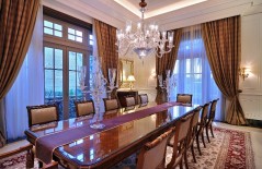 thomas-elliott-designed-hose-in-surabaya-photography - Web design surabaya