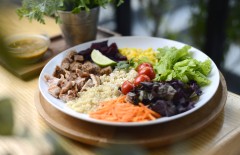 hidup-sehat-dengan-makanan-sehat-ala-d-natural-restaurant-oleh-chendra-cahyadi-dan-mark-design-web-design-jakarta - Web design surabaya