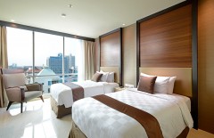 dominasi-unsur-kayu-pada-hotel-aria-interior-photography-dari-chendra-cahyadi-dan-mark-design-web-design-jakarta - Web design surabaya
