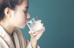 menguak-manfaat-air-garam-industri-untuk-kesehatan-mulut - Web design surabaya