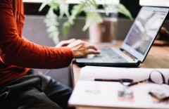 5-tips-bagaimana-membangun-website-design-jakarta-yang-berpengaruh-bagi-bisnismu - Web design surabaya