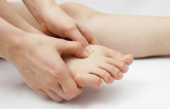 mengatasi-infeksi-jamur-pada-kaki-dengan-garam-industri-sumatraco - Web design surabaya