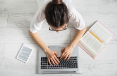 5-alasan-mengapa-bisnis-kamu-memerlukan-portal-konten - Web design surabaya