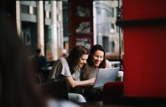 melihat-bisnis-jasa-pembuatan-website-akan-sangat-menguntungkan-di-era-modern-jasa-pembuatan-web-surabaya-jasa-pembuatan-web-jasa-pembuatan-website-jasa-pembuatan-website-surabaya - Web design surabaya