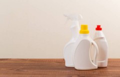 cara-terbaik-menyimpan-produk-dalam-botol-atau-jerigen-plastik - Web design surabaya