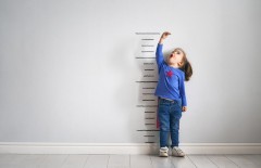 intip-3-cara-efektif-agar-anak-tumbuh-tinggi-berenang-menggunakan-papan-renang-plastik-termasuk - Web design surabaya