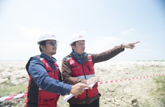 4-pelabuhanterkenal-di-indonesia-salah-satunya-di-kawasanindustri-jiipe-di-gresik - Web design surabaya