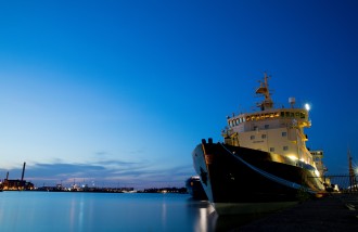 build-a-tough-ship-with-fiberglass-composite-materials - Web design surabaya