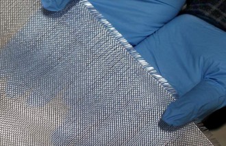 perbedaan-bahan-fiberglass-dan-carbon-fiber - Web design surabaya