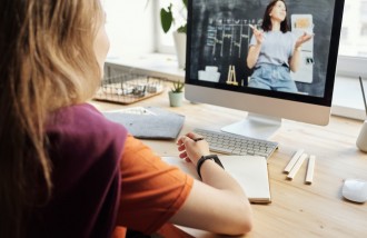 pentingnya-website-sebagai-media-pembelajaran-jasa-pembuatan-web-surabaya-jasa-pembuatan-web-jasa-pembuatan-website-jasa-pembuatan-website-surabaya - Web design surabaya