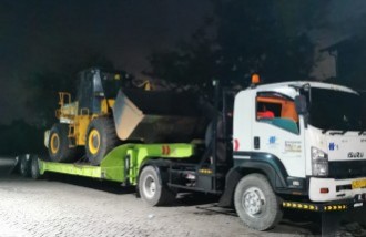 cost-effective-no-need-to-buy-a-tronton-truck-and-just-rent-at-harindra - Web design surabaya