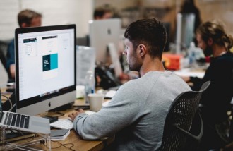peran-internet-di-era-modern-dalam-bisnis-jasa-pembuatan-web-surabaya-jasa-pembuatan-web-jasa-pembuatan-website-jasa-pembuatan-website-surabaya - Web design surabaya