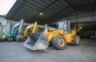 harindra-s-commitment-in-maintaining-the-condition-of-quality-heavy-equipment - Web design surabaya