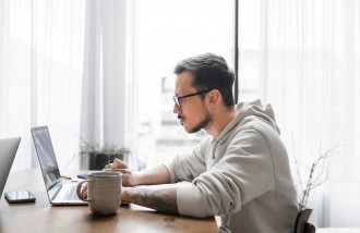 cara-modern-perkenalan-sales-marketing-perusahaan-di-jaman-now - Web design surabaya