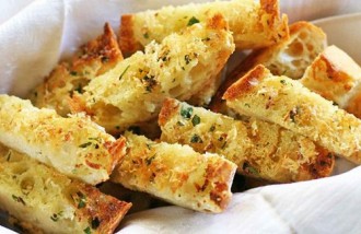 resep-stick-garlic-bread-krispi-renyah-menggunakan-garam-industri-sumatraco - Web design surabaya