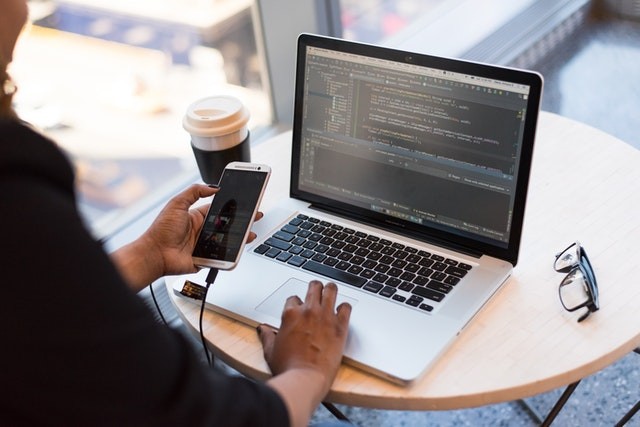 membuat-bisnis-anda-tetap-berjalan-dengan-menggunakan-website-jasa-pembuatan-web-surabaya-jasa-pembuatan-web-jasa-pembuatan-website-jasa-pembuatan-website-surabaya