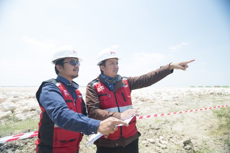 4-pelabuhanterkenal-di-indonesia-salah-satunya-di-kawasanindustri-jiipe-di-gresik