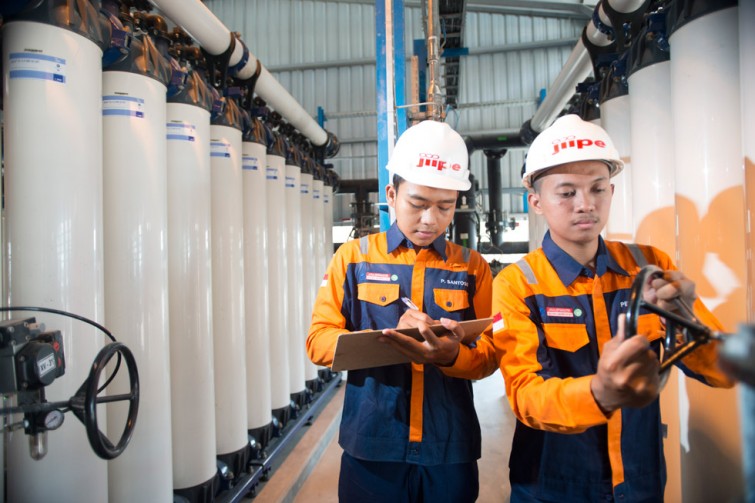 kawasan-industri-jiipe-dan-kesempatan-kerja-bagi-tenaga-kerja-lokal-di-gresik