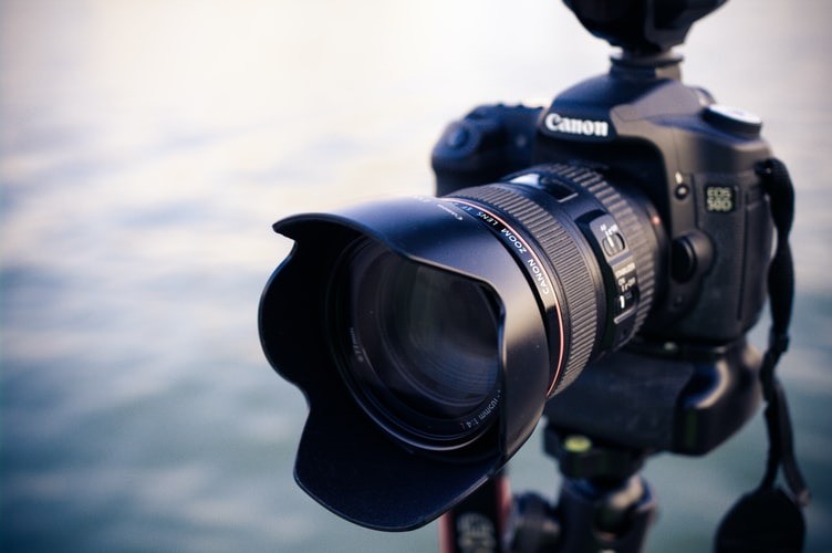belajar-fotografi-enaknya-pakai-dslr-atau-mirrorless