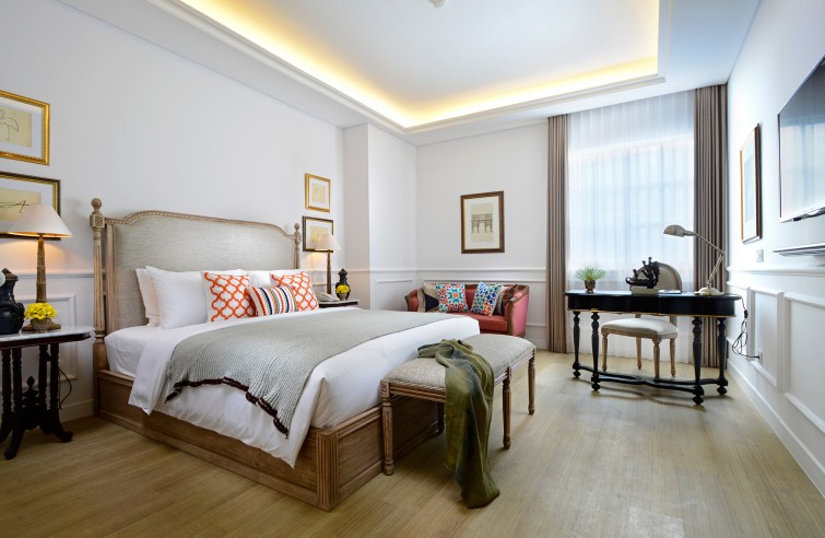 brava-suites-hotel-surabaya-oleh-chendra-cahyadi-mark-design-web-design-jakarta