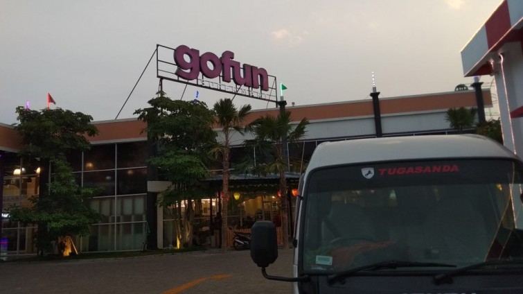 3d-letter-acrylic-dengan-led-untuk-gofun-bojonegoro