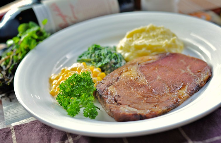 capital-restaurant-lounge-lenmarc-surabaya-food-photography-jakarta