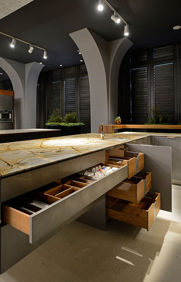 nippo-showroom-surabaya