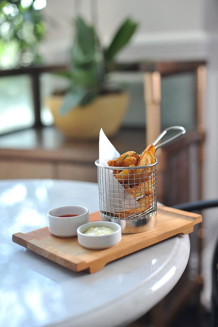 madame-brew-at-brava-suites-surabaya-food-photography-surabaya