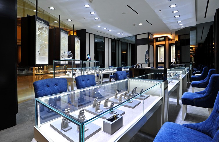 mondial-jewelry-plaza-tunjungan-surabaya