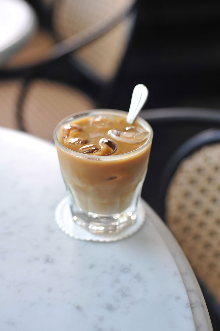 madame-brew-at-brava-suites-surabaya-food-photography-surabaya